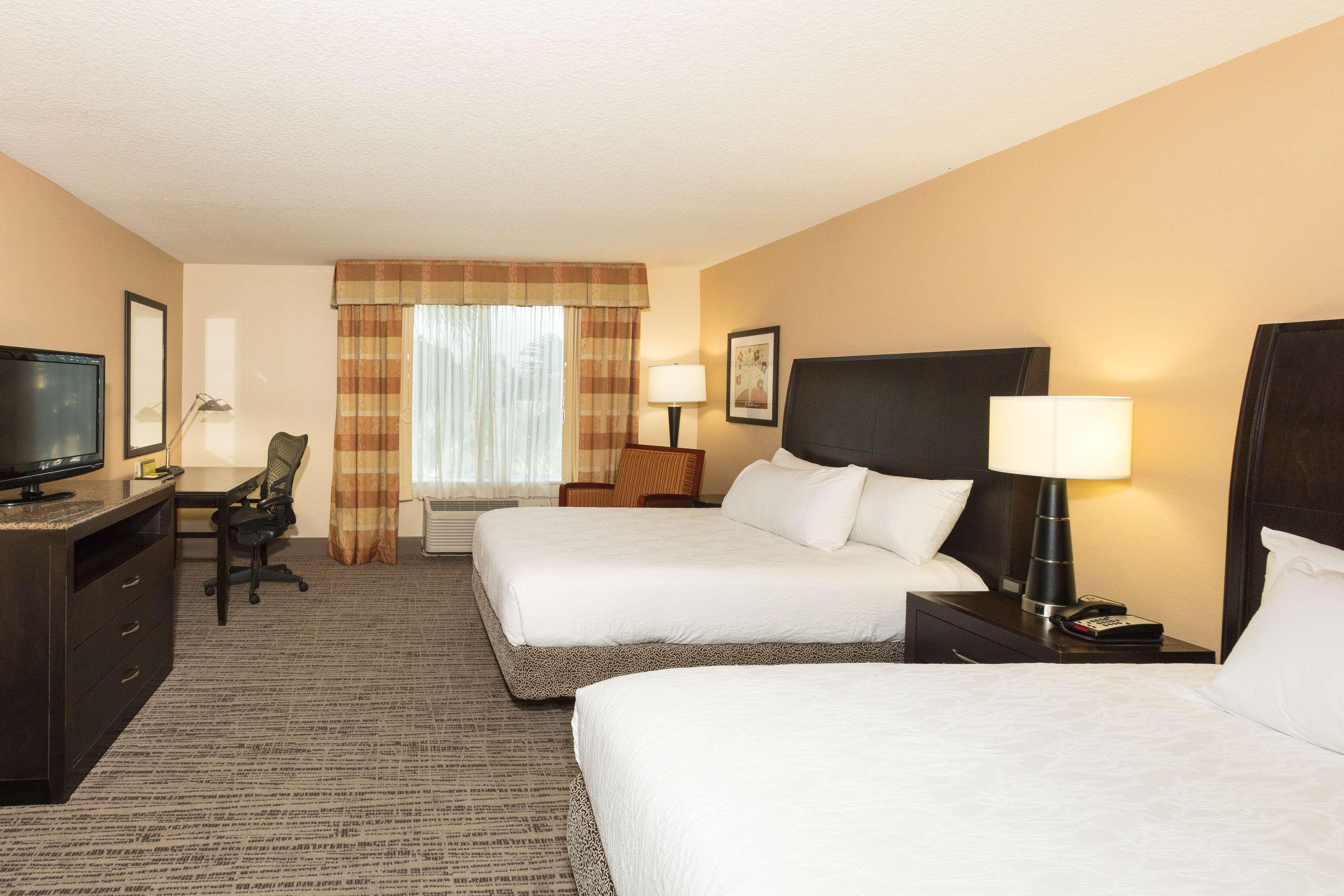 Hilton Garden Inn Jacksonville Airport Exterior photo