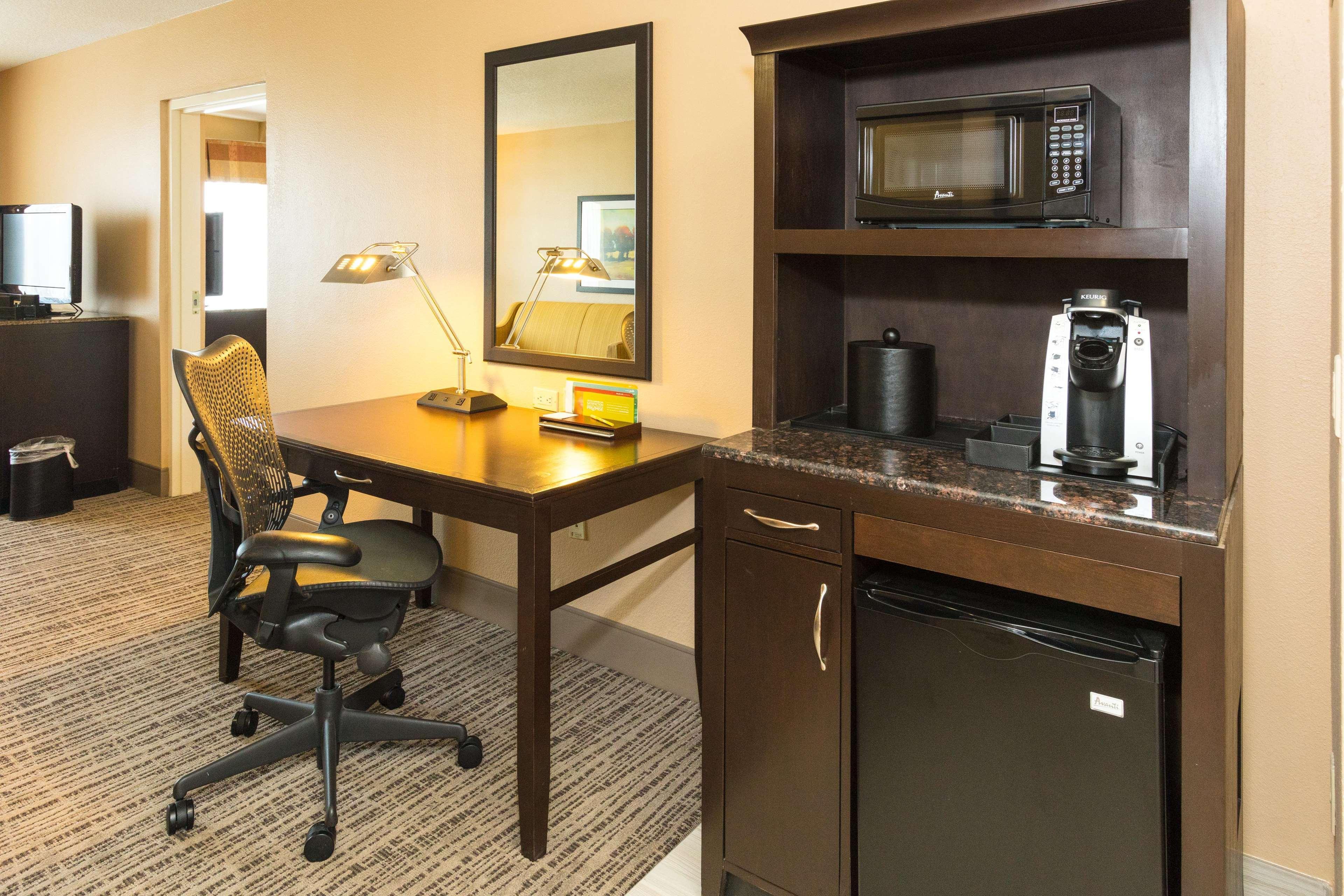 Hilton Garden Inn Jacksonville Airport Exterior photo