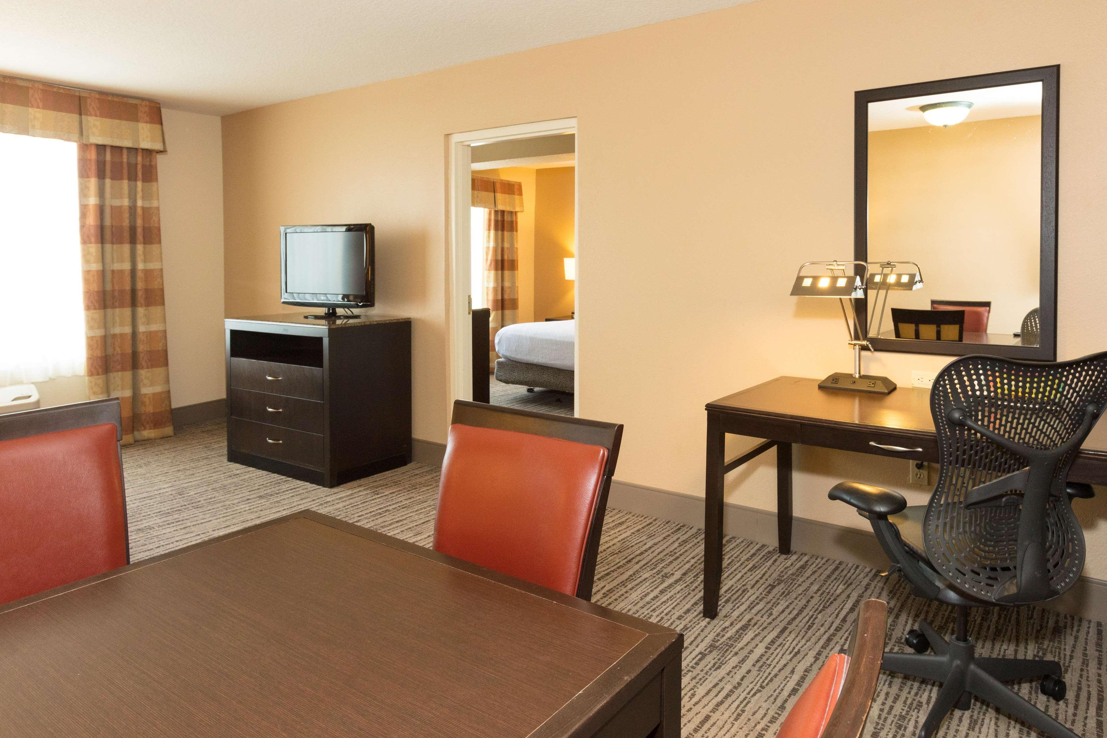 Hilton Garden Inn Jacksonville Airport Exterior photo