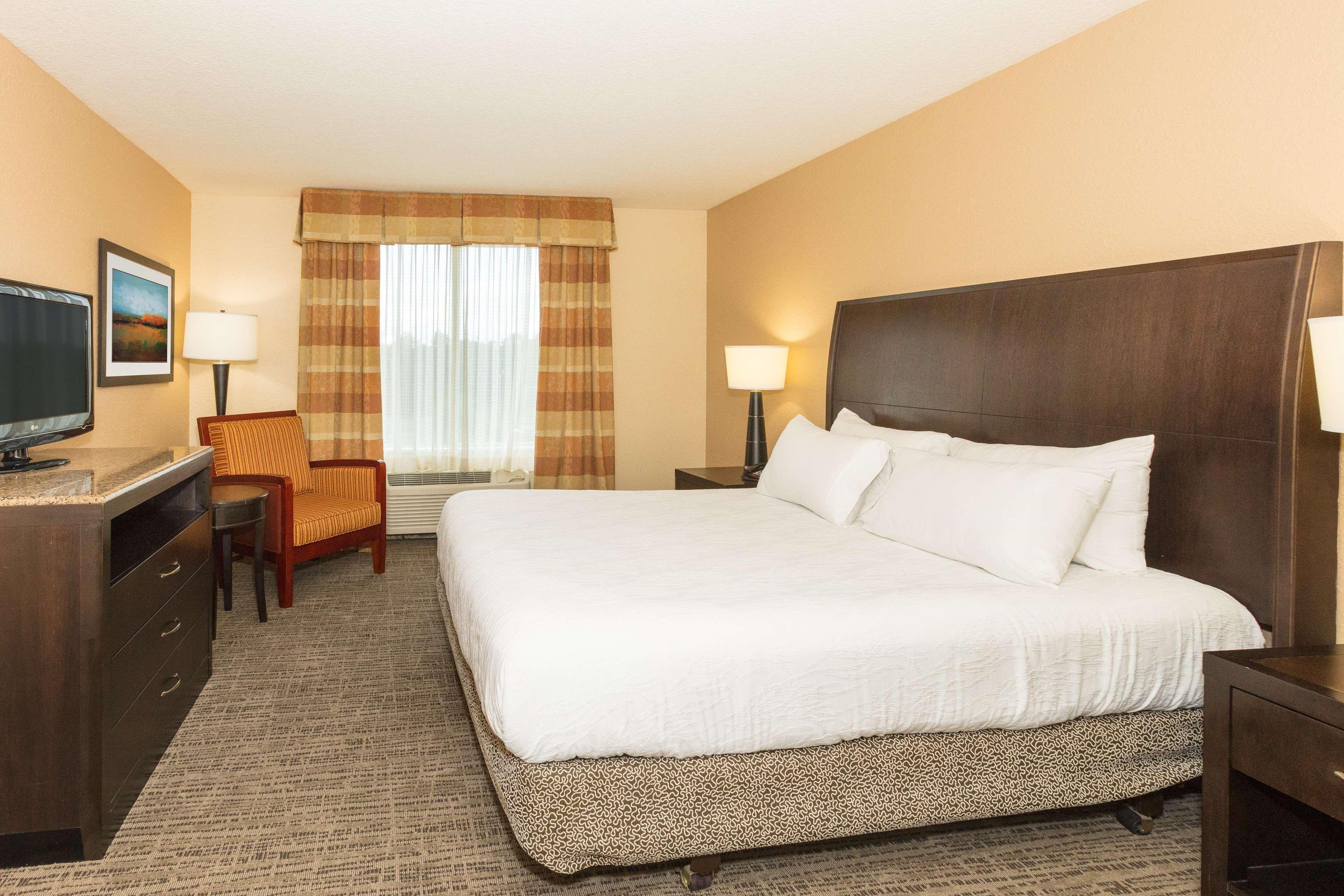 Hilton Garden Inn Jacksonville Airport Exterior photo
