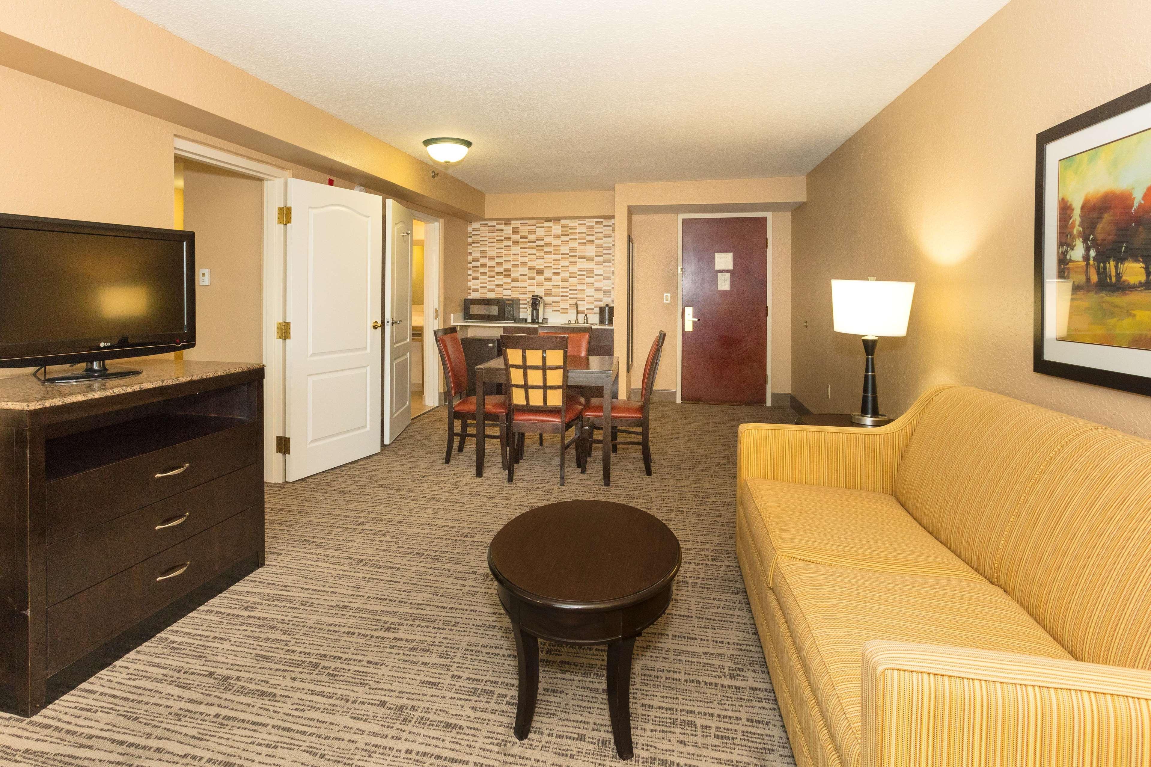 Hilton Garden Inn Jacksonville Airport Exterior photo
