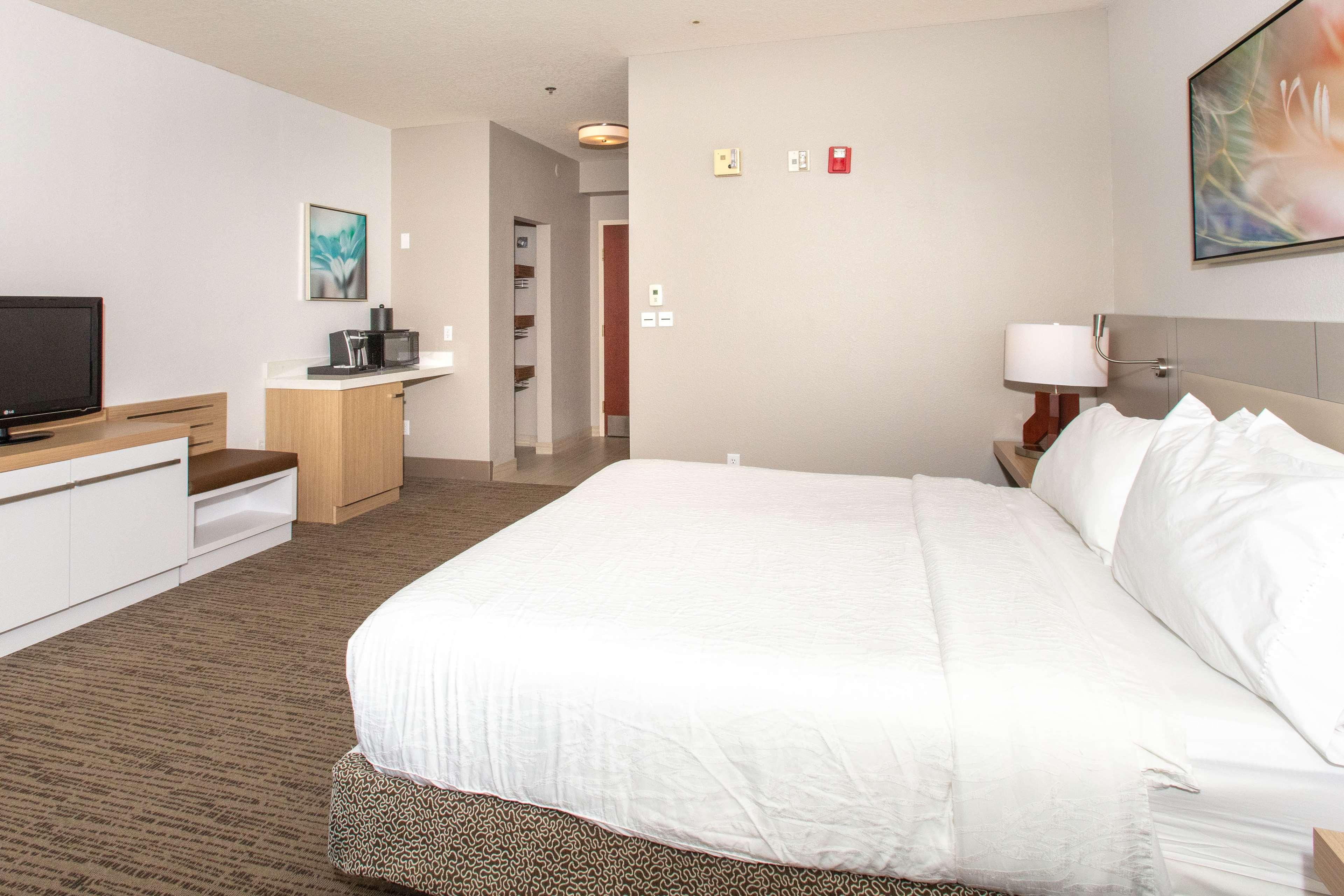 Hilton Garden Inn Jacksonville Airport Exterior photo
