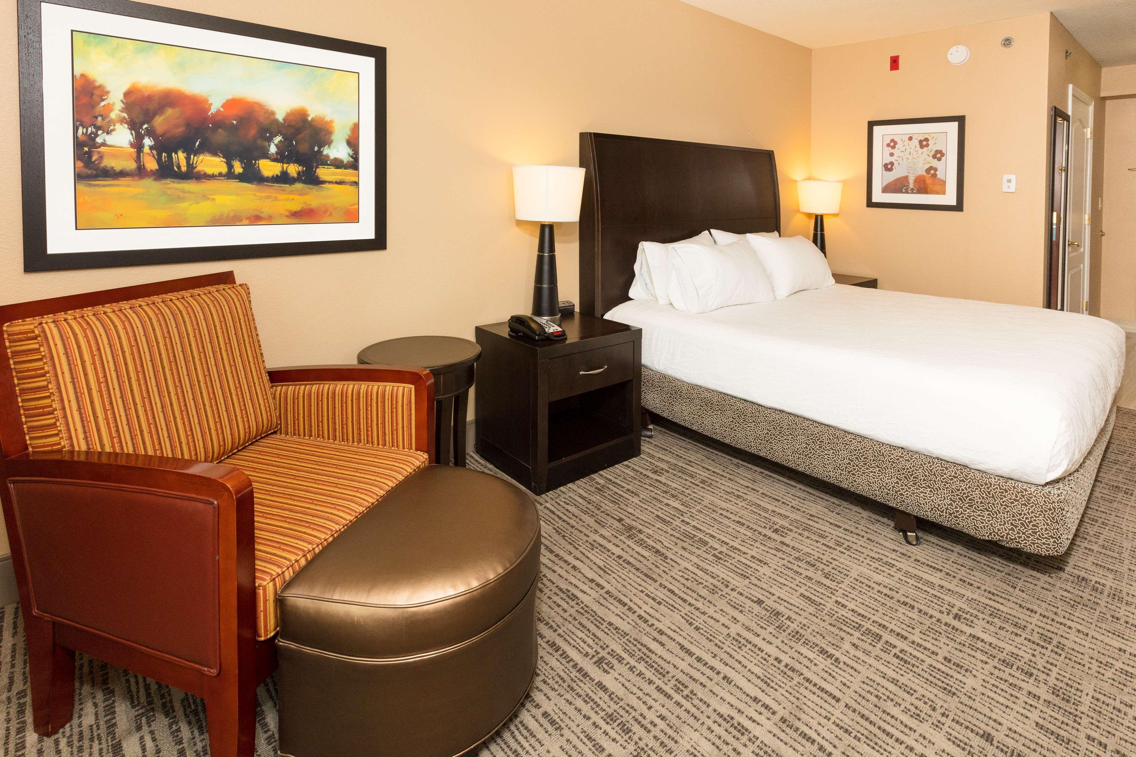 Hilton Garden Inn Jacksonville Airport Exterior photo