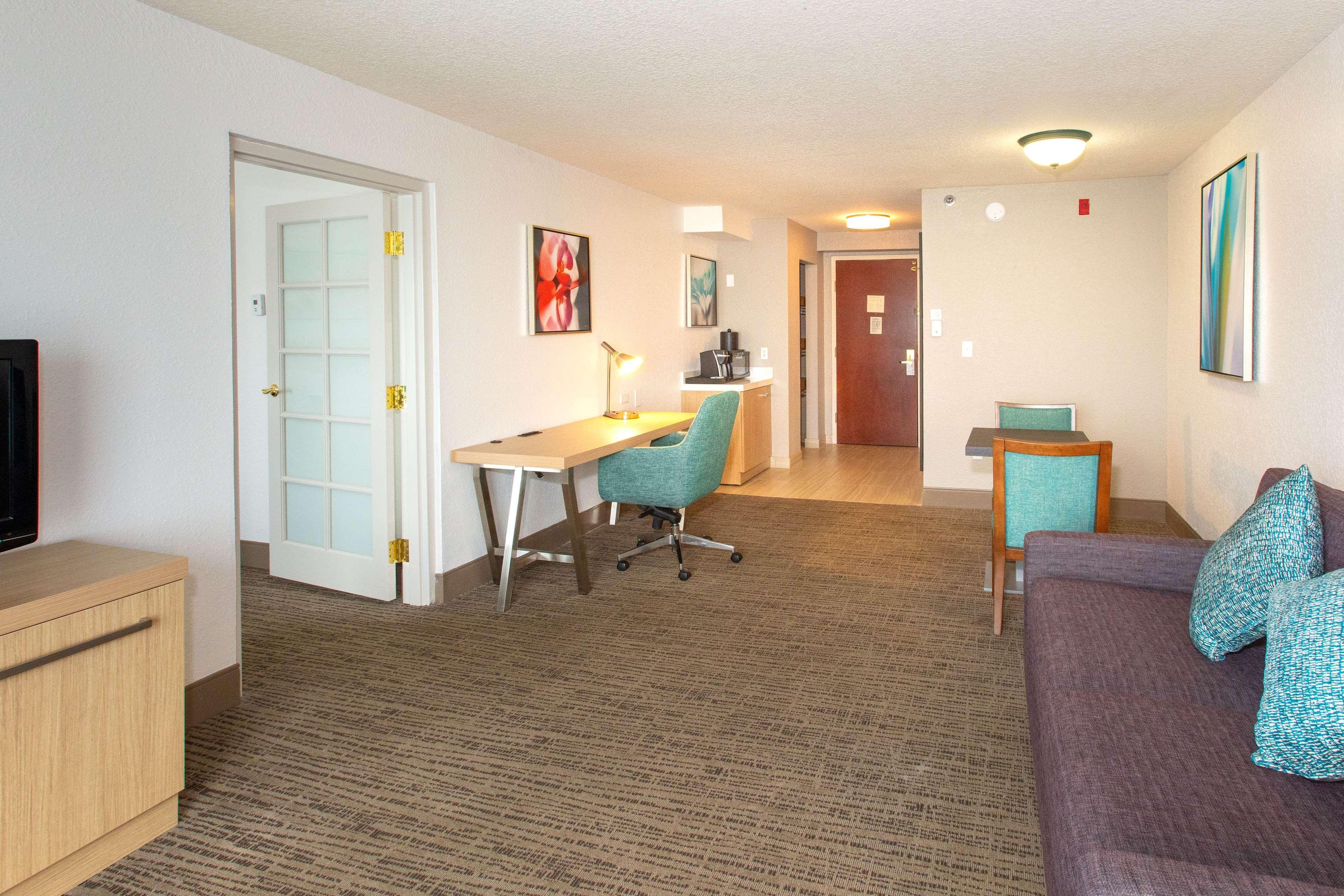 Hilton Garden Inn Jacksonville Airport Exterior photo