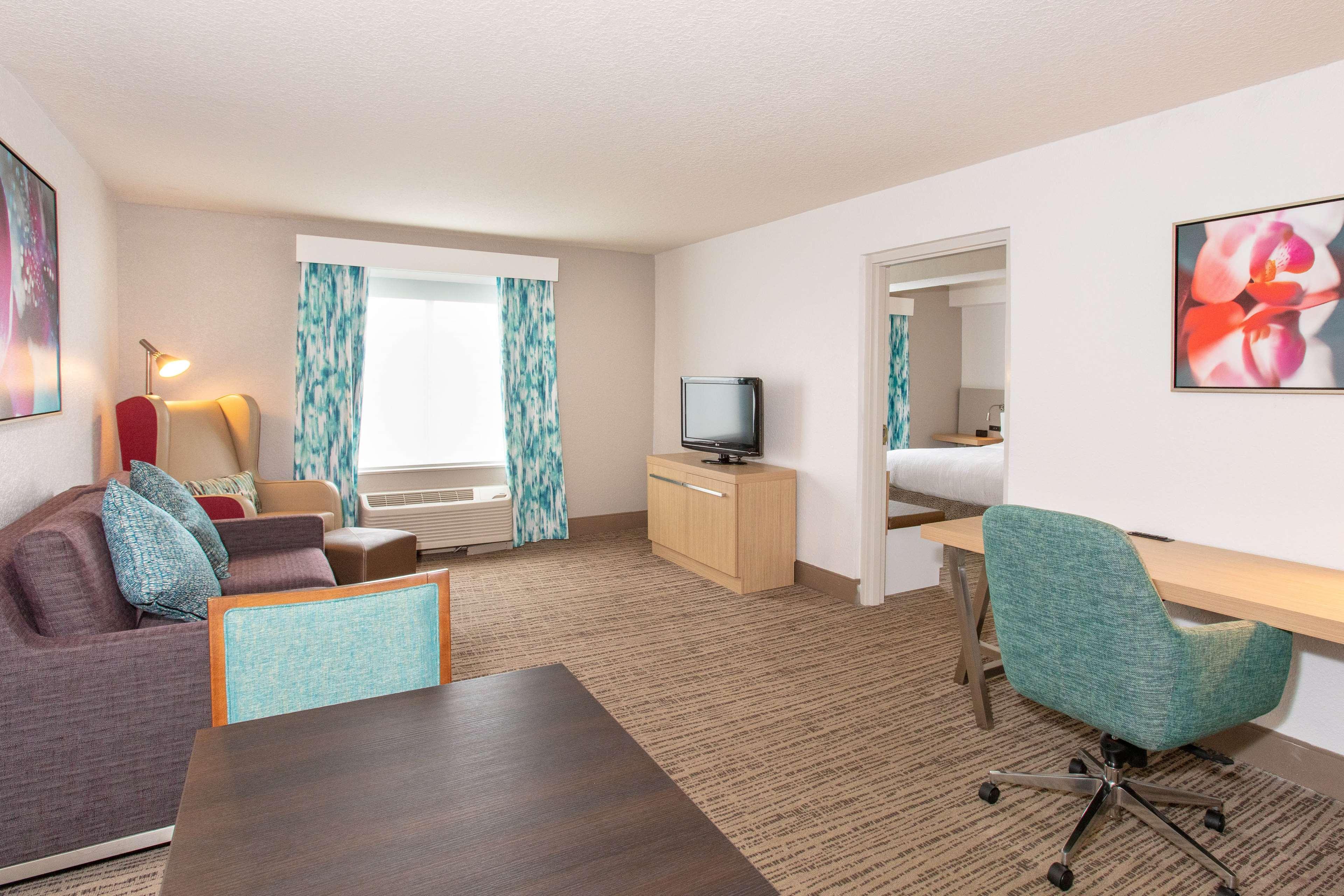 Hilton Garden Inn Jacksonville Airport Exterior photo