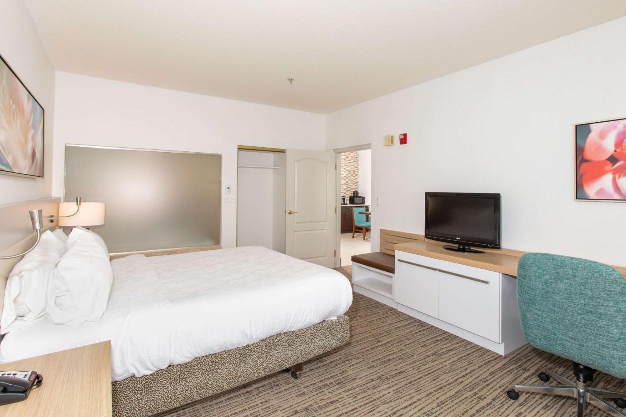 Hilton Garden Inn Jacksonville Airport Exterior photo